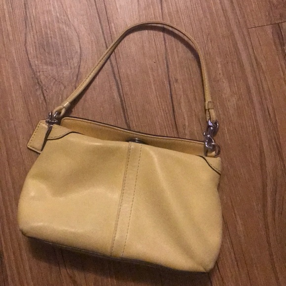 Coach wristlet - Picture 10 of 10